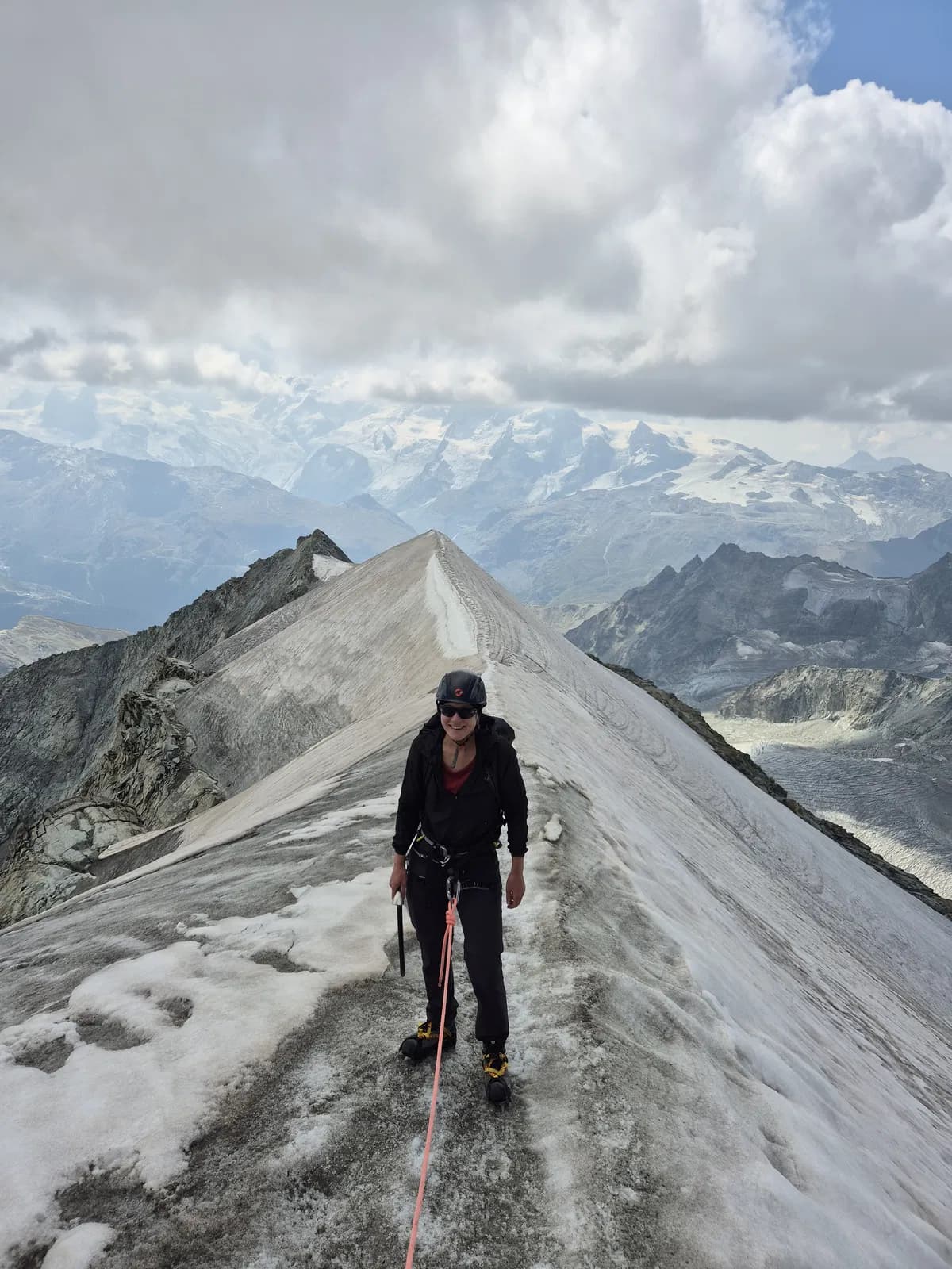 Am Firngrat im Aufstieg zum Zinalrothorn
