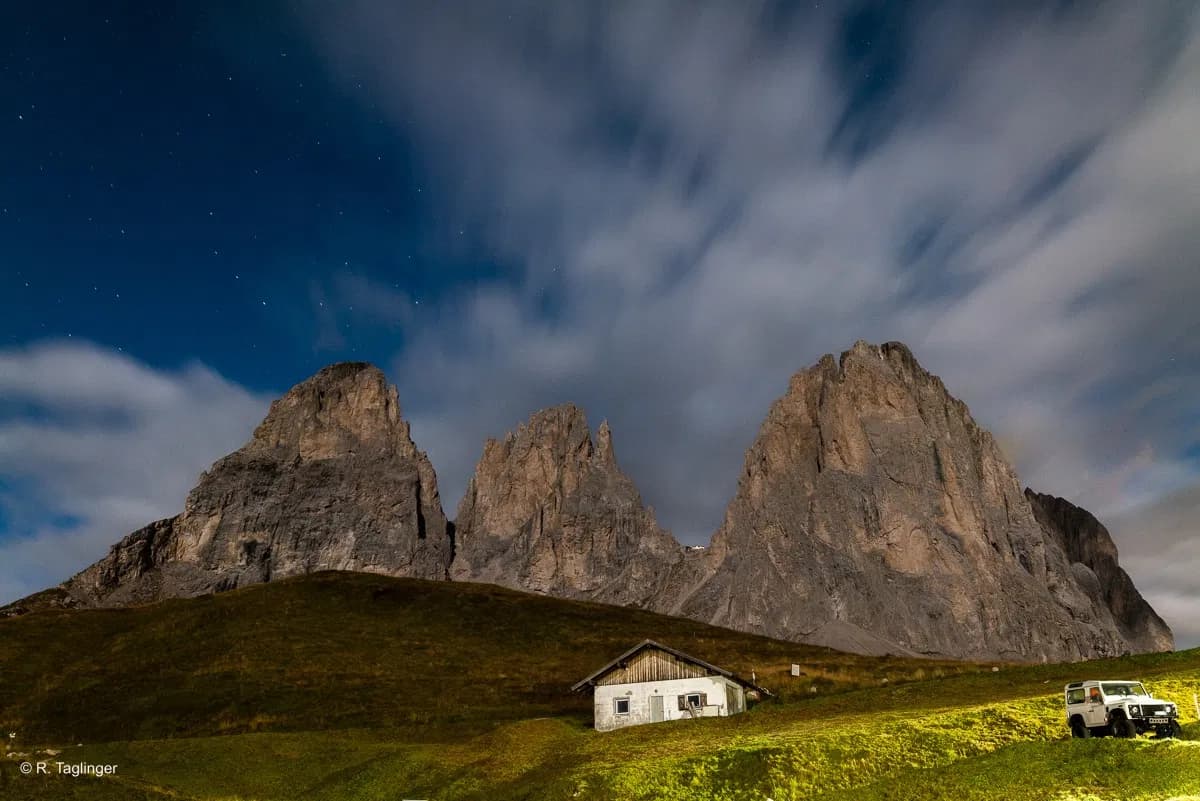 Blick auf den Langkofel, die Fünffingerspitze und die Grohmannspitze vom Selljoch aus