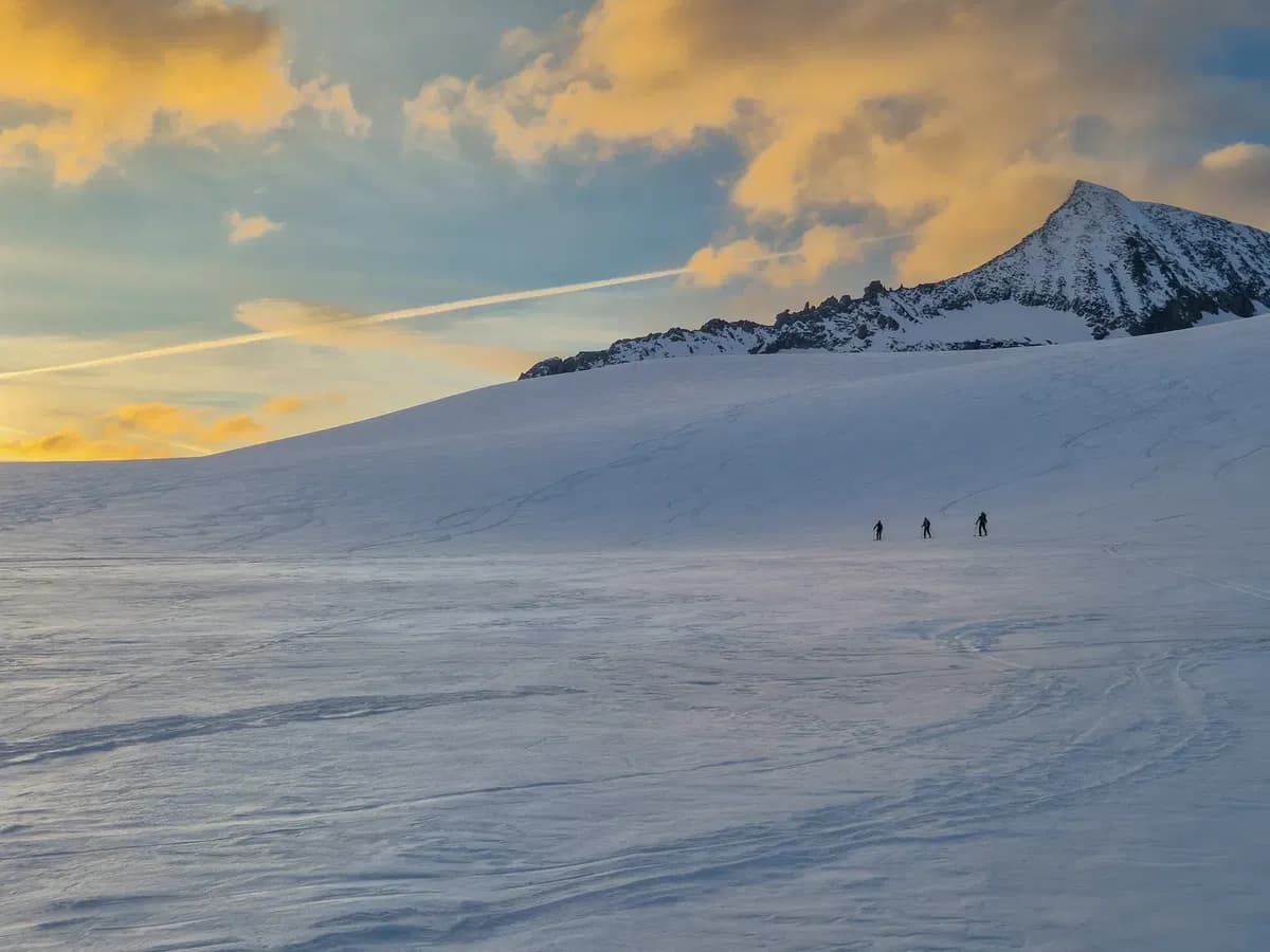 On the ascent to the Grossvenediger with a mountain guide