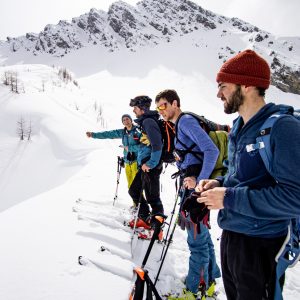 Eine Gruppe Skitourengeher im Wipptal
