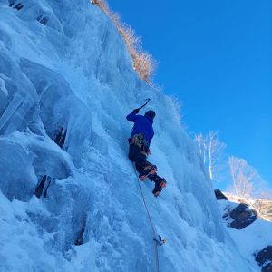 Eisklettern in Lüsens am Gasthausfall
