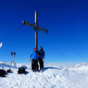 Gipfelglück im Winter am Gschnitzer Tribulaun