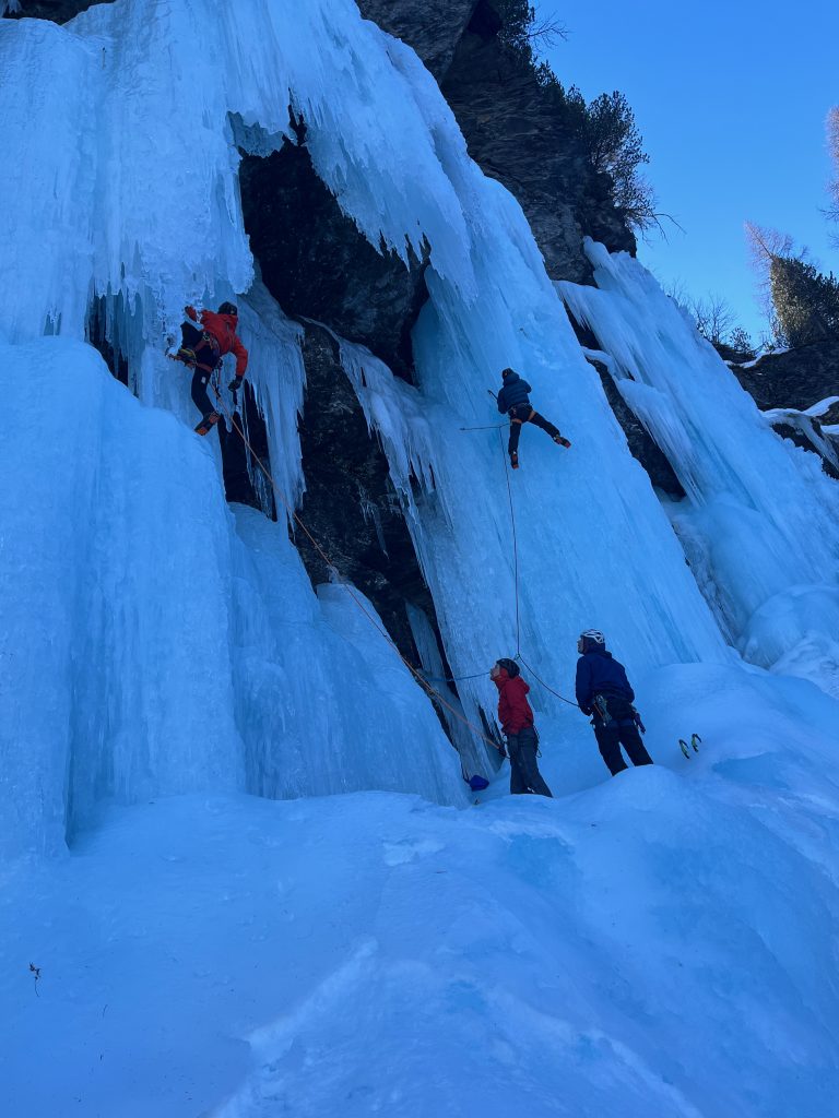 Eiskletterkurs für Einsteiger – 3 Tage in Lüsens