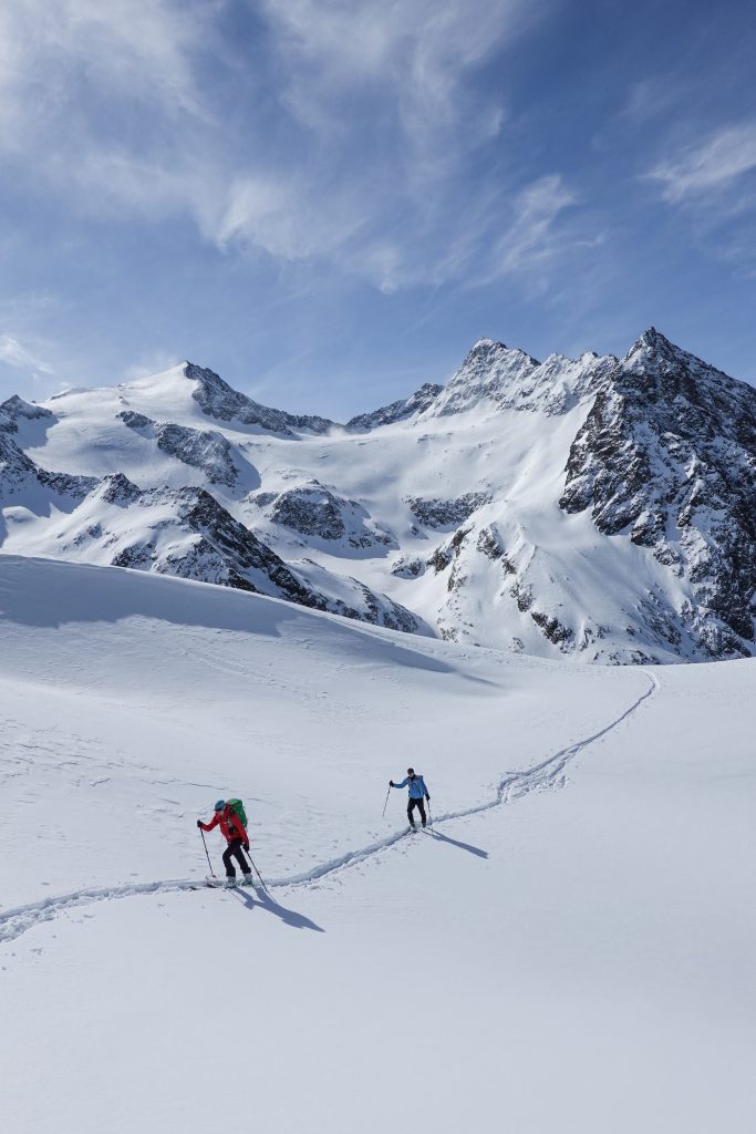Skitour auf den Blaser (2.241 m) – Pulvriges Nordkar ab geschichtsträchtigem Maria Waldrast